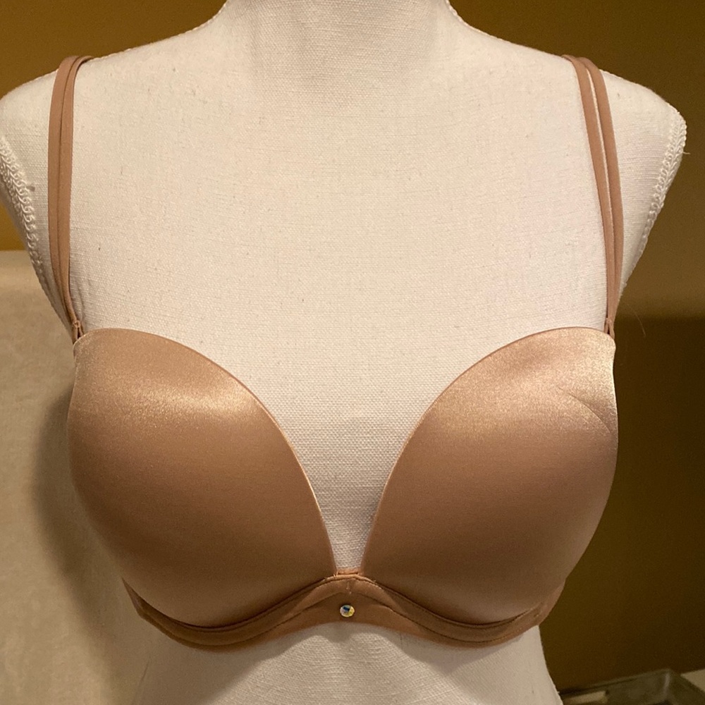 34D Victoria’s Secret bra.